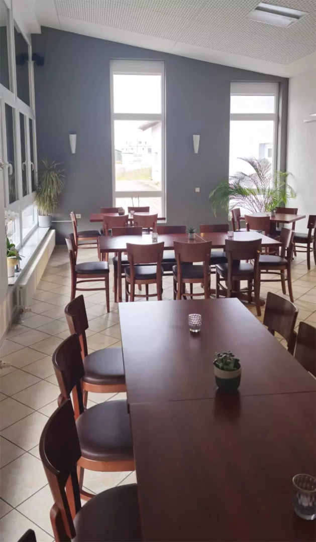 Restaurant von innen, Sitzplätze im Komm & Bleib